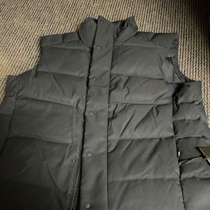 Lululemon puffer vest